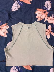H&amp;M Cropped Sleeveless Top