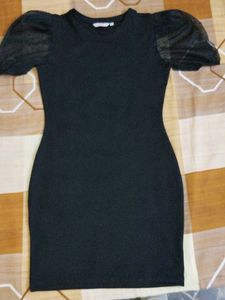 Chic Black Puff Sleeve Dress