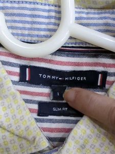 Tommy Hilfiger Men's Classic Fit Shirt