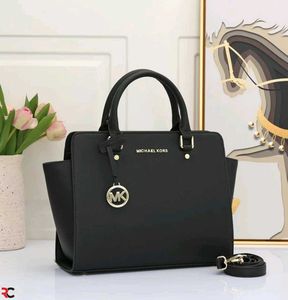 LATEST MICHAEL KORS SELMA MEDIUM SATCHEL HANDBAG*
