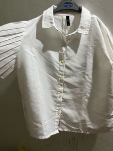 Elegant White Pleated Sleeve Top