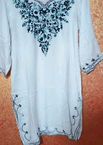 Embroidered White Kurta + With Gift 🎁
