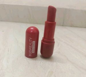 HUDA BEAUTY Matte Lipstick