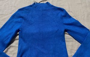 Blue Cut-Out Mock Neck Long Sleeve Crop Top