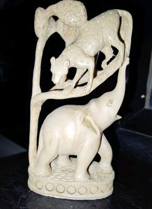 Premium Wooden Showpiece