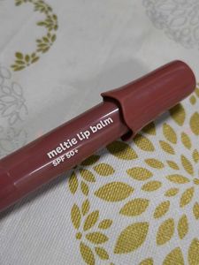 Dot &amp; Key meltie lipbalm shade berry crumble