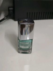 STUDIO WEST Chromatic Nail Polish