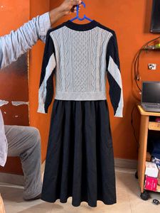 Chic Black &amp; White Knit Dress