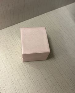 Caratlane ring box 💍