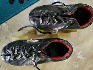 Jaspo Black Lace-Up skates
