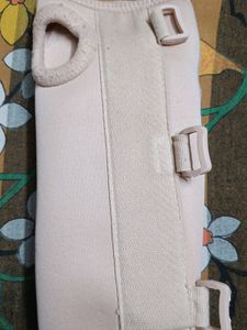 WRIST &amp; Forearm Splint