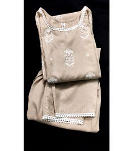 🤍EMBROIDERED BEIGE KURTI PANT SET🤍