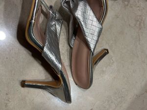 lulu&amp;sky Silver heels with Twisted Strap
