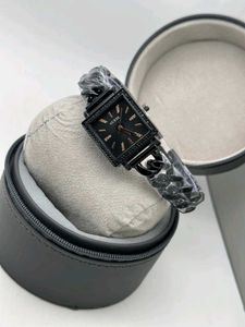 GUESS SQUARE DIAL PREMIUM LADIES WATCH AT SALE