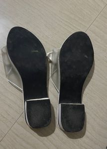 White Bow Flats