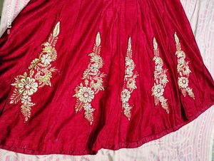 Heavy Zari Embroidery Silk Gown L Size
