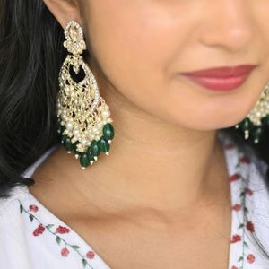 Stunning Green Earrings