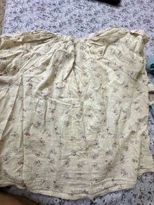 printed top with no flaws
