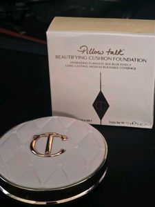 Charlotte Tilbury Pillow Talk Beautifying Cushion
