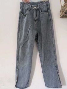 Urbanic Denim Slit-High waist jeans