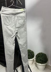 Gray Distressed High-Waisted Jeans