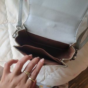 mumuso regular sling bag