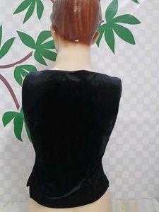 (300)Vintage Black Velvet Tank Top