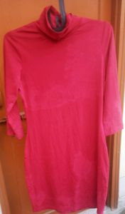 Red bodycon dress