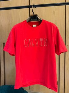 Calvin Klein T shirt