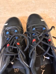 Puma Black & Red Sneakers