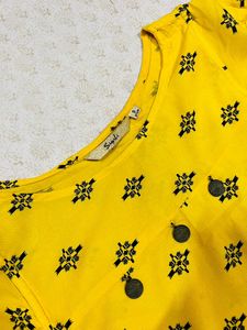 Top in Size S