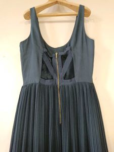 Elegant Pleated Maxi Dress