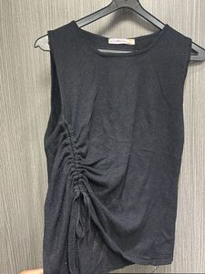 Chic Black Ruched Sleeveless Top