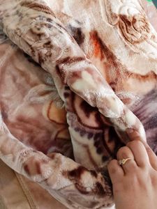 Luxurious Plush Blanket for Winters
