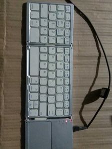 Mylan all in one Bluetooth foldeble keyboard