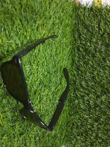💥 Attractive Sunglass for man and Women pack of 1 pc Brand New Never Use
