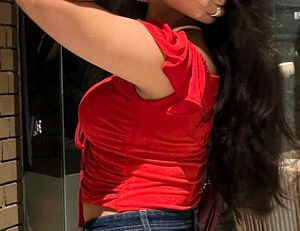 Chic Red Ruched Tie-Front  padded Top