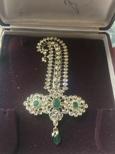 Exquisite Emerald & Diamond Brooch/Brooch