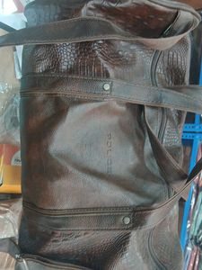 Stylish Crocodile Textured Duffle Bag
