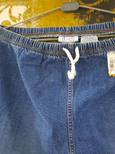 New d &amp; co. jeans with elasticated waist 32 OR 34 Waist