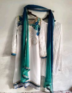 Elegant White &amp; Blue Embroidered Salwar Kameez