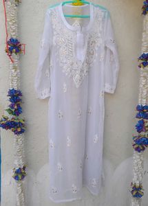 White Lucknowi Chikankari Kurti Price Drop 🥳 Just