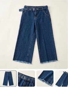 Frayed Hem Cropped Wide-Leg Jeans