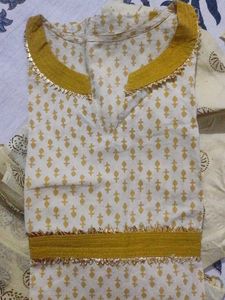 Cream &amp; Olive Printed Kurta Set