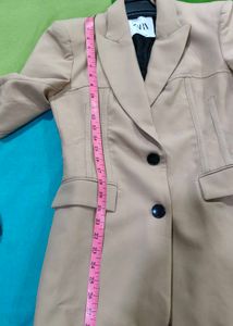 Zara Beige Blazer - Chic &amp; Stylish