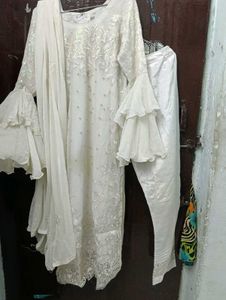 Elegant White Kurta Set with Dupatta