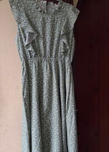 Beautiful green dress for casual or party