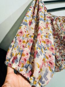 price drop! 🚨20 Dresses Floral Smocked Blouse