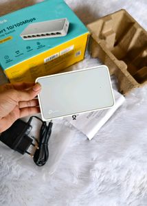 8-Port 10/100Mbps Desktop Switch