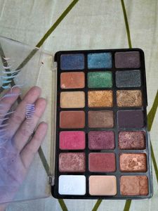 20 Color Eyeshadow Palette